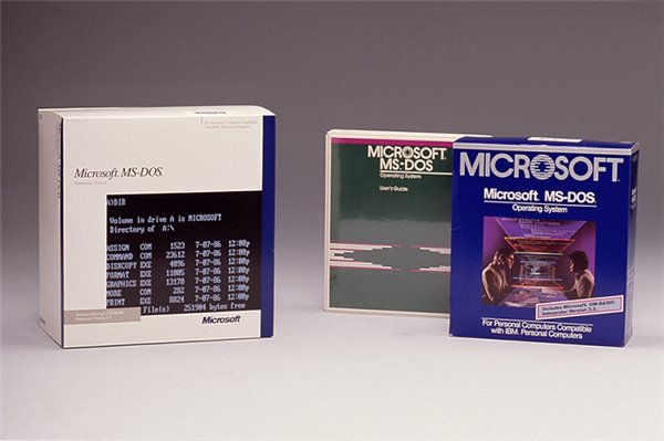 36年前的今天，微软比尔盖茨重金买下“MS-DOS”